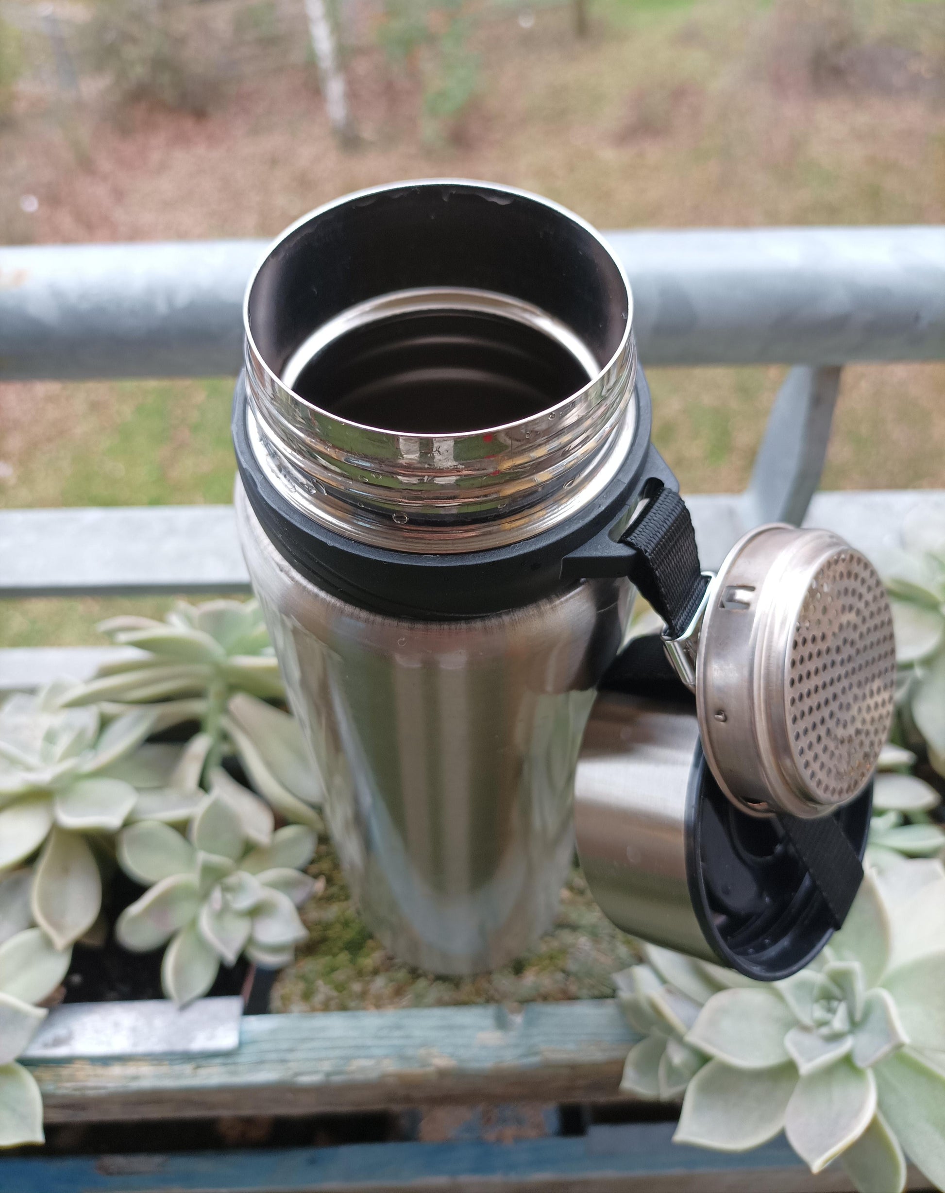 Thermos bottle 1L with Tea Strainer